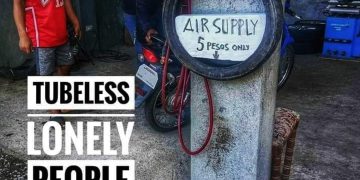 Yung magpapa-hangin kalang, napakanta ka pa.