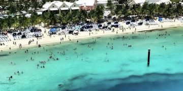 Yung akala mo mababaw lang, tapos biglang 700ft yung lalim.